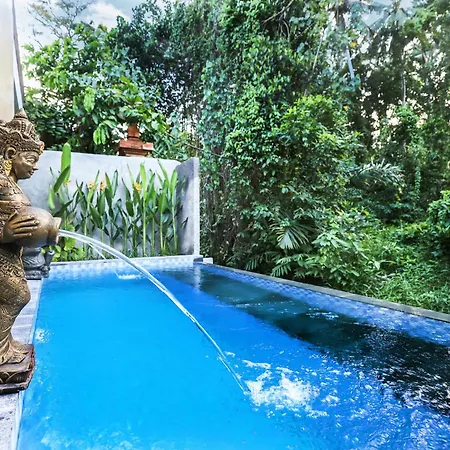 Riverside Villa: 2Bdr & Private Pool On Riverbank